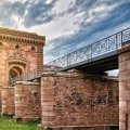 Erkundung der europäischen Bildung: Die Vor- und Nachteile von Erweiterung und Erneuerung
